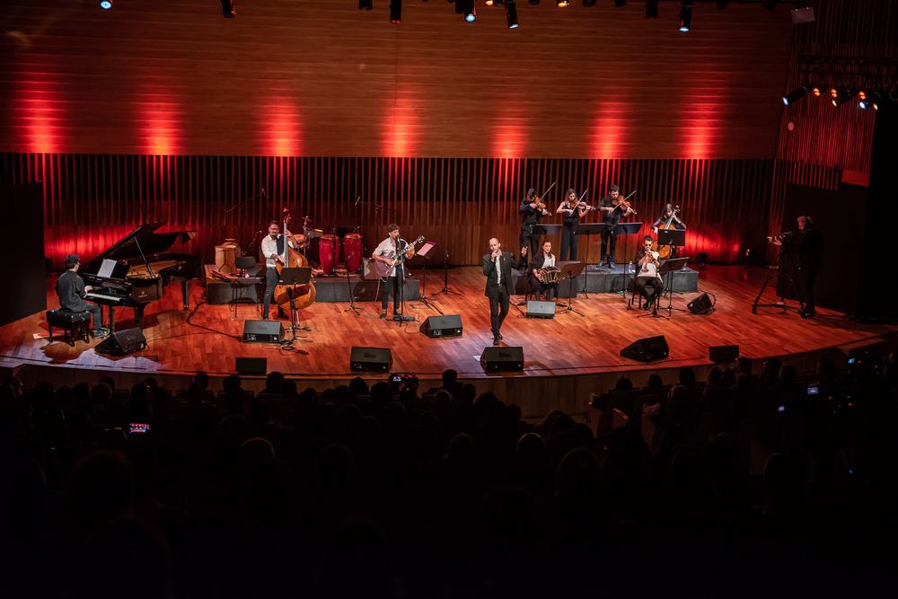 La orquesta en el escenario