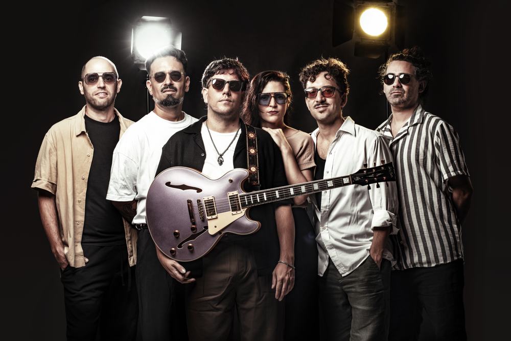 Retrato grupal del sexteto, 2026